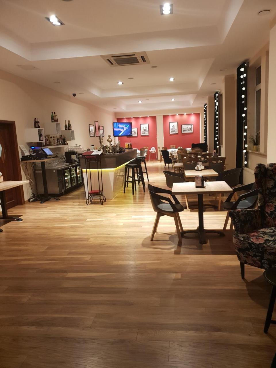 Carina Hotel تكيف المظهر الخارجي الصورة